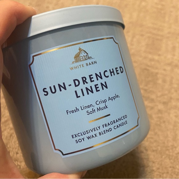 New ~ {Bath & Body Works} 3-Wick Candle | Sun Drenched Linen (14.5 oz) - Picture 5 of 13